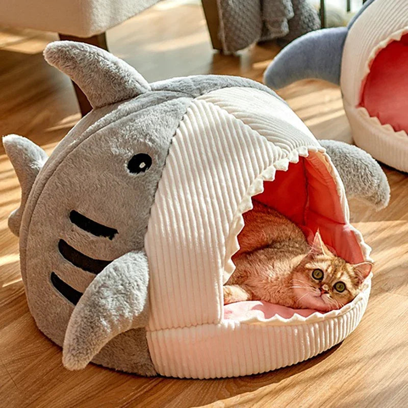 Enclosed Warm Cat Bed